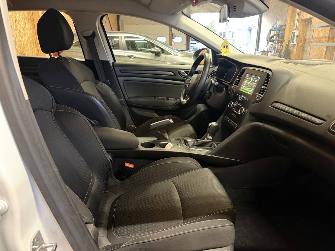Renault Megane — 10