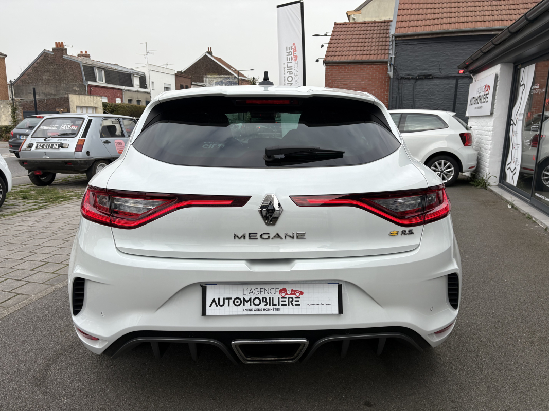 Renault Megane — 4