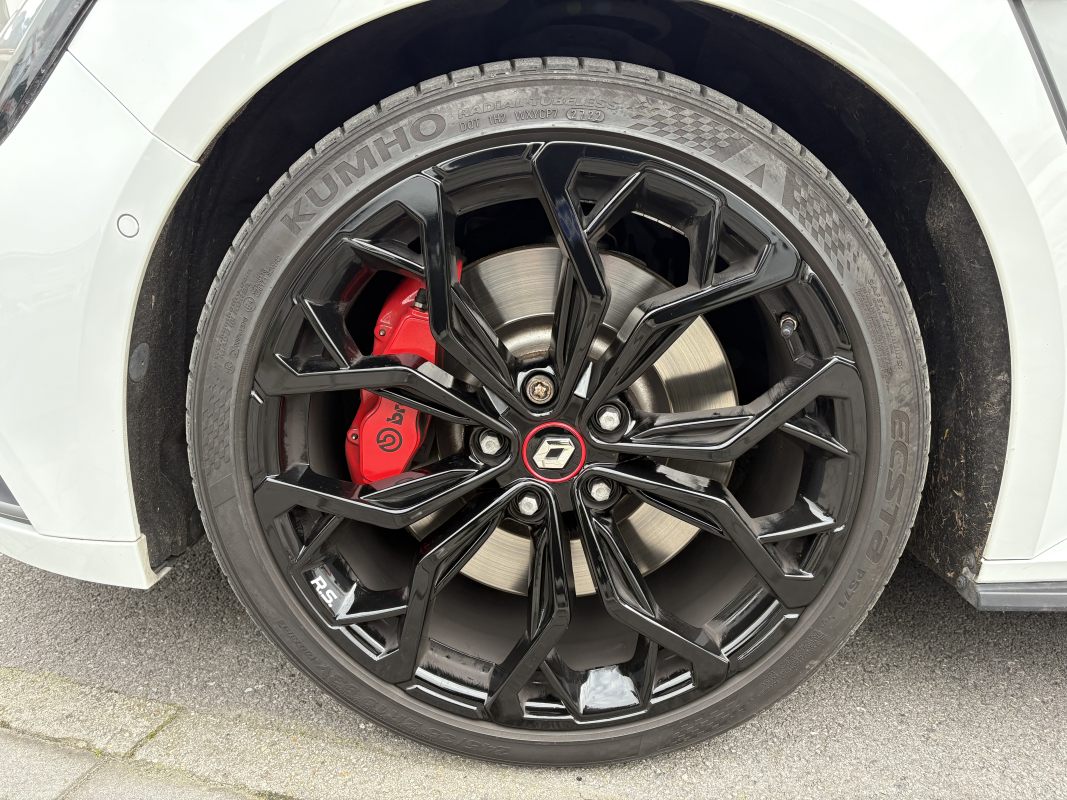 Renault Megane — 9