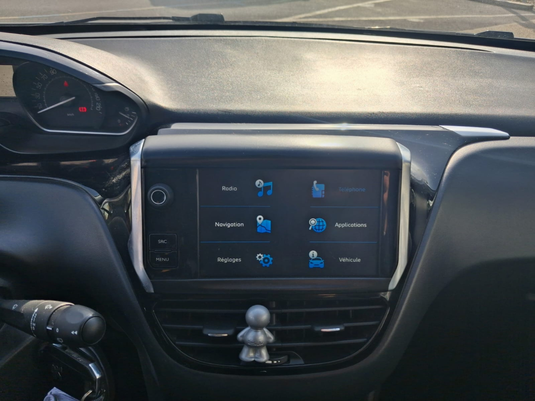 Peugeot 208 — 16