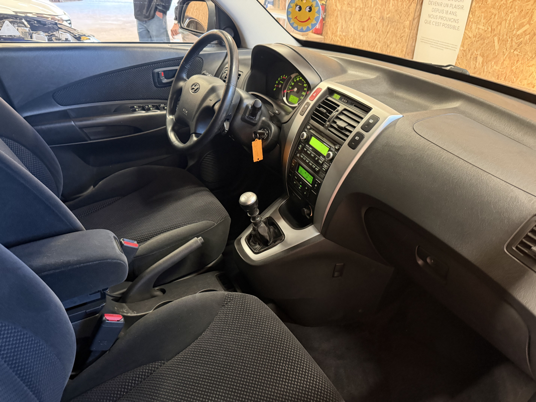 Hyundai Tucson — 12