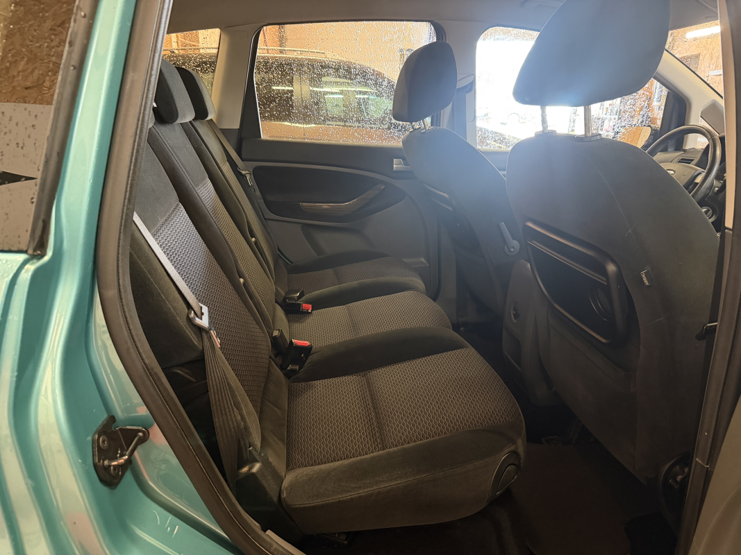 Ford Focus — 17