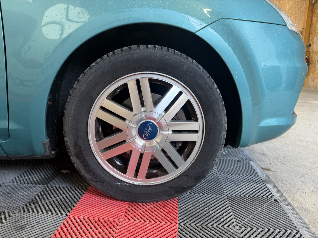 Ford Focus — 23