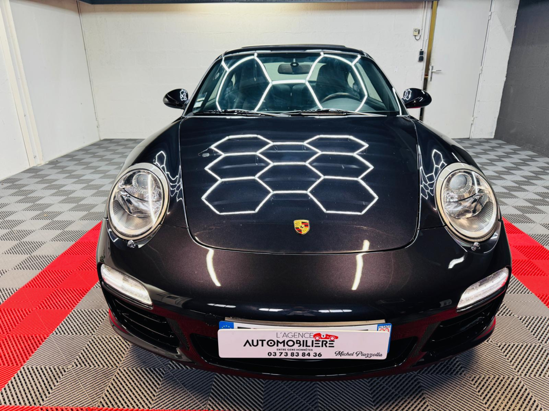 Porsche 911 — 2