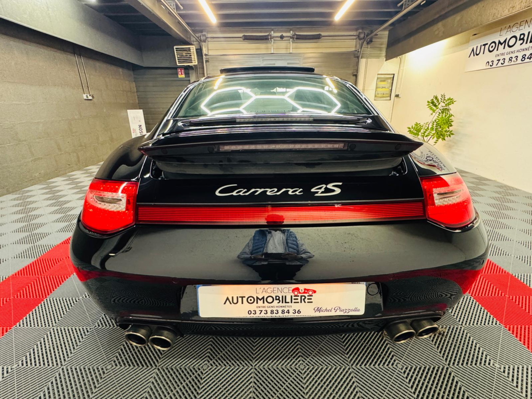 Porsche 911 — 7