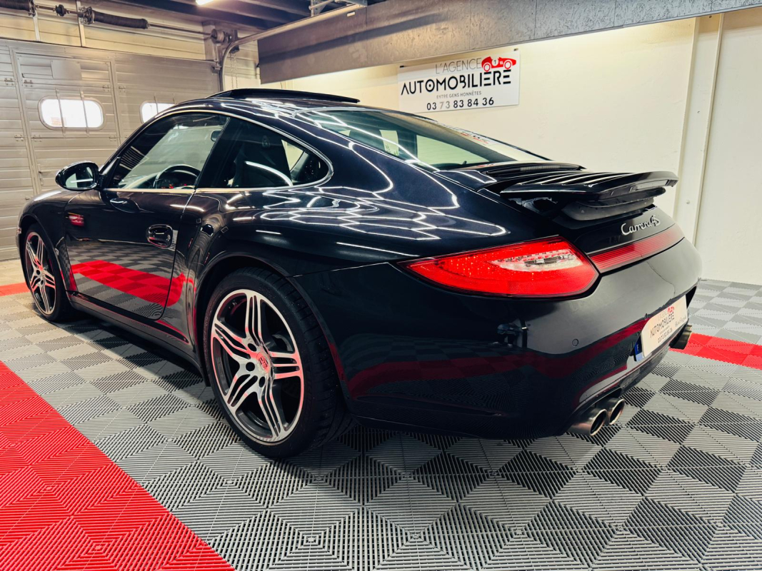 Porsche 911 — 8