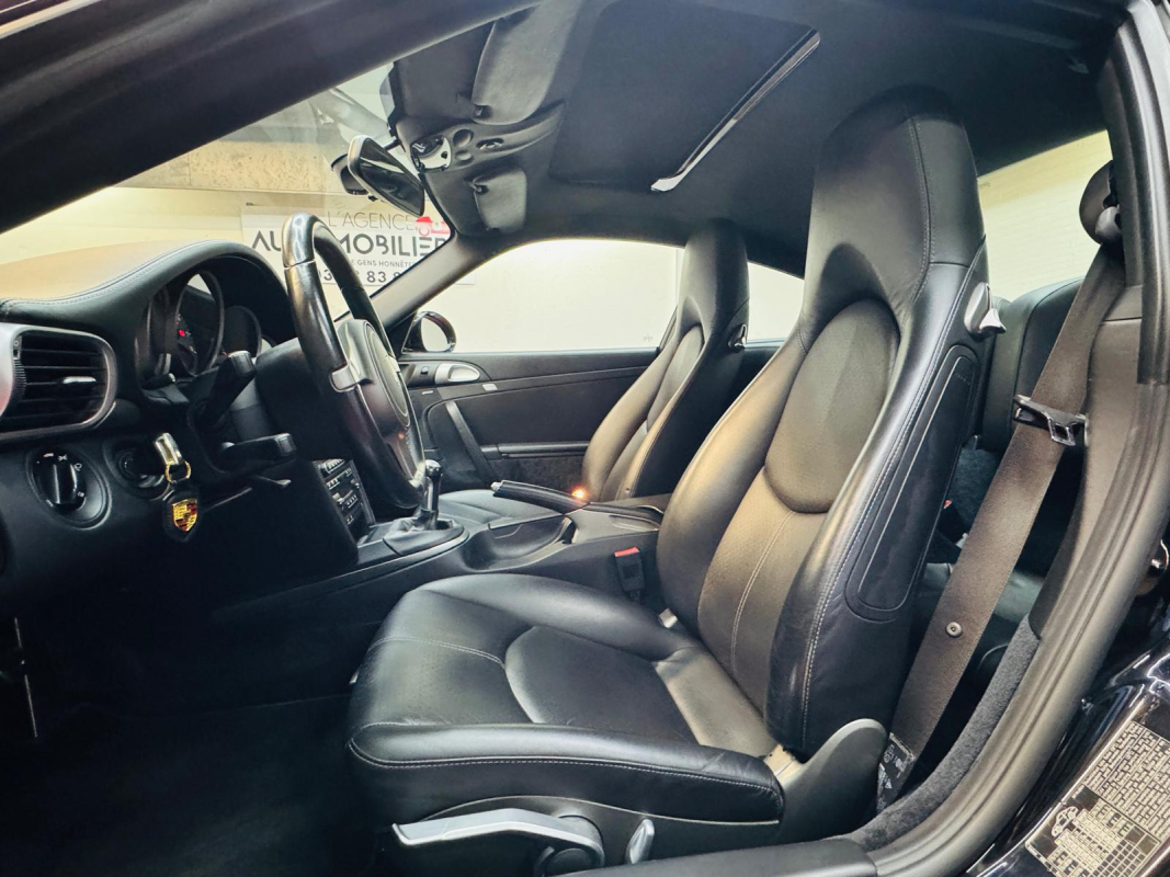 Porsche 911 — 12