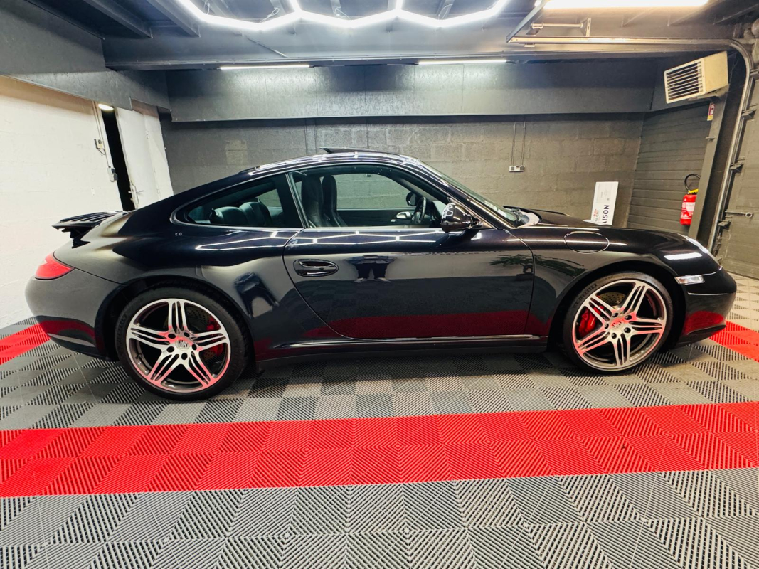 Porsche 911 — 4