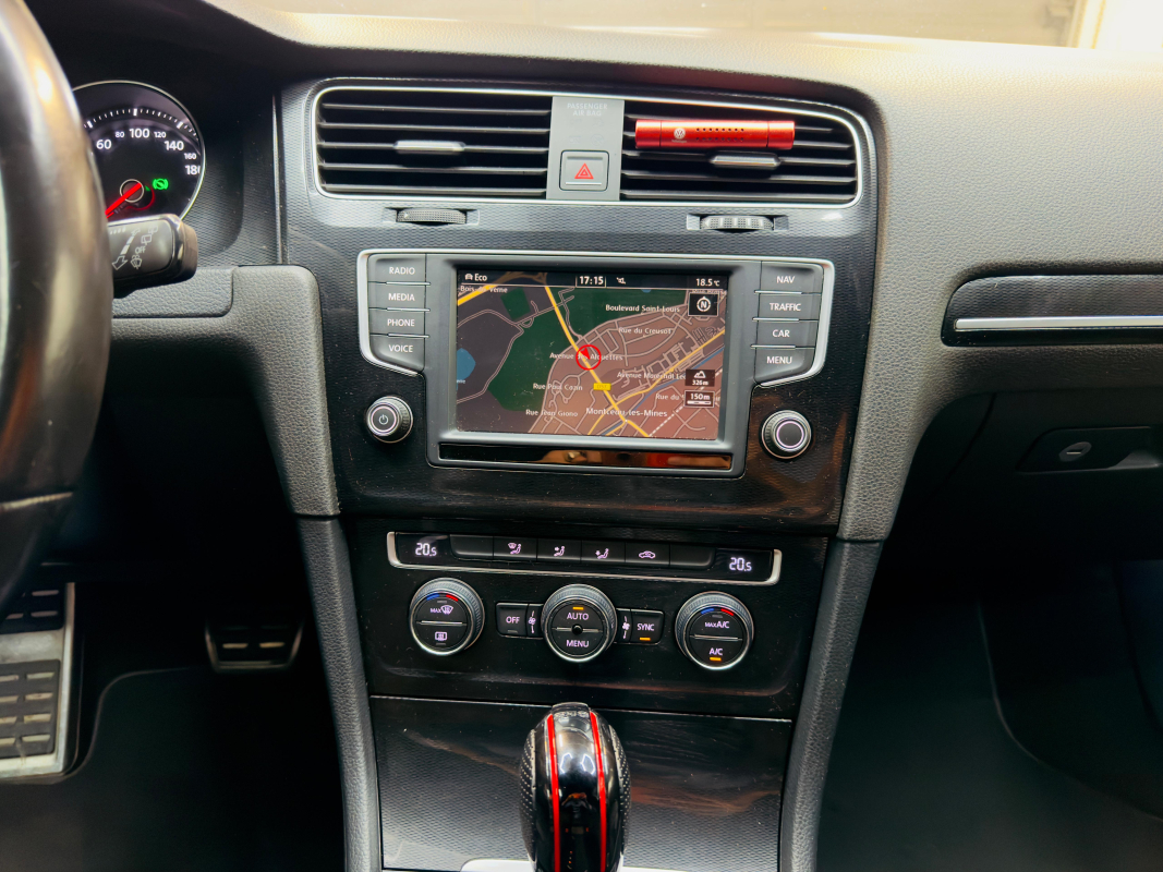 Volkswagen Golf — 19