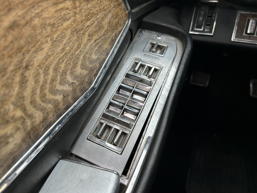 Cadillac Fleetwood — 18
