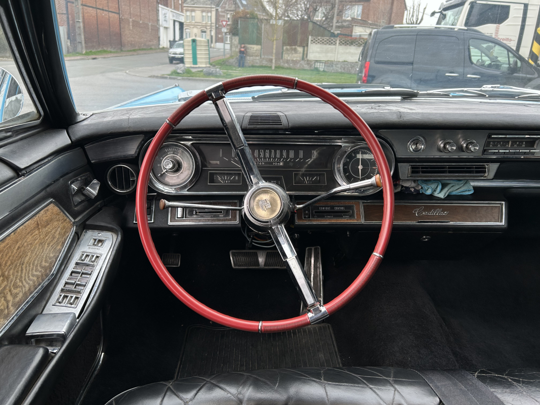 Cadillac Fleetwood — 14