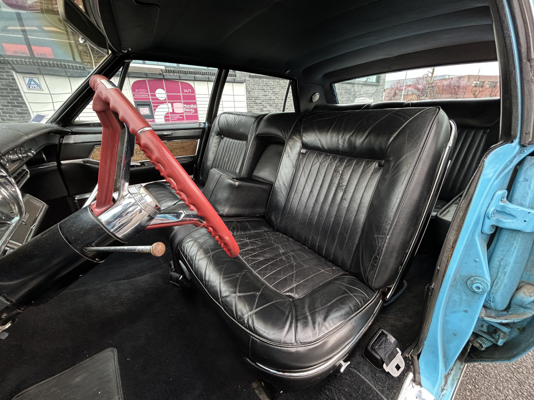Cadillac Fleetwood — 12