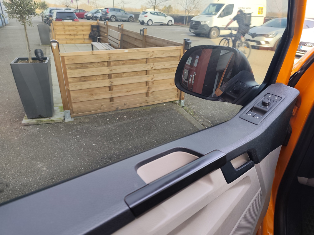 Volkswagen Transporter — 13