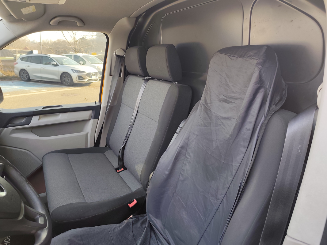 Volkswagen Transporter — 16
