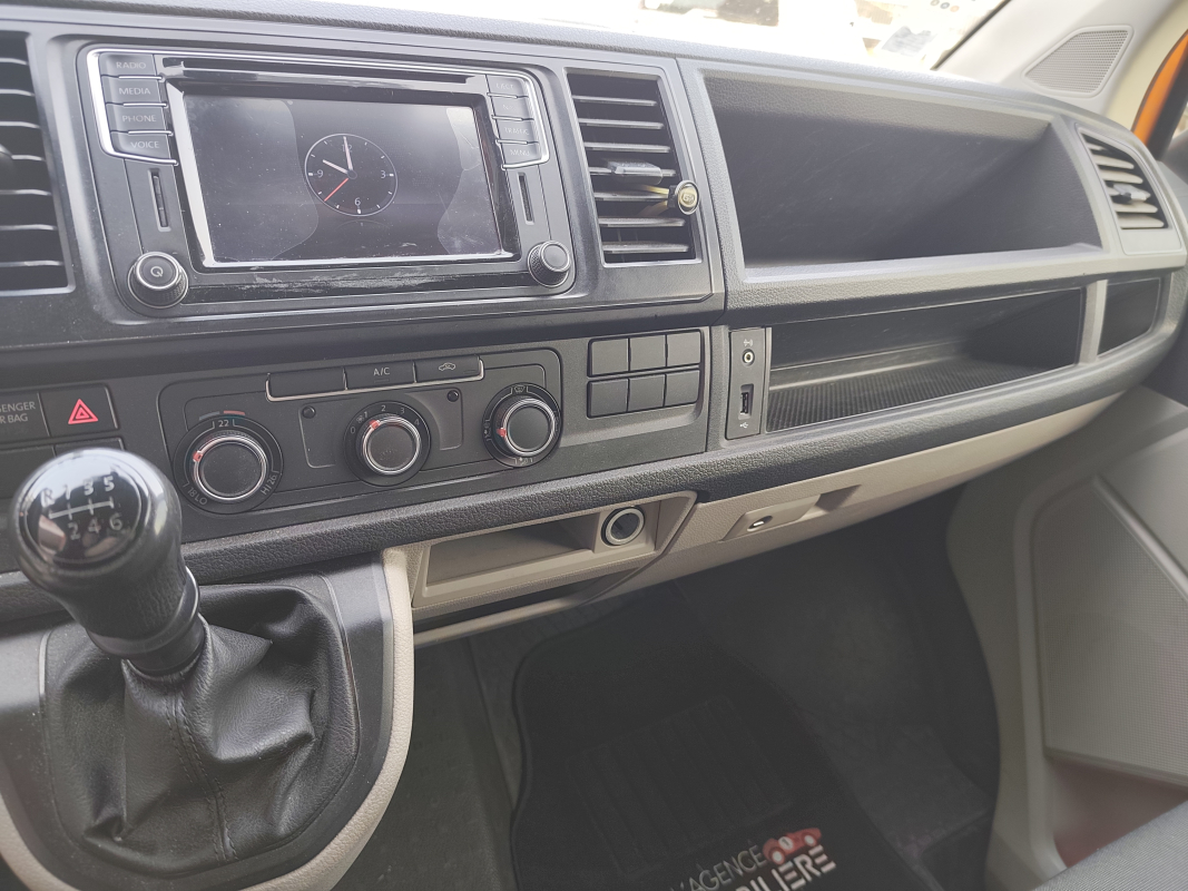 Volkswagen Transporter — 20