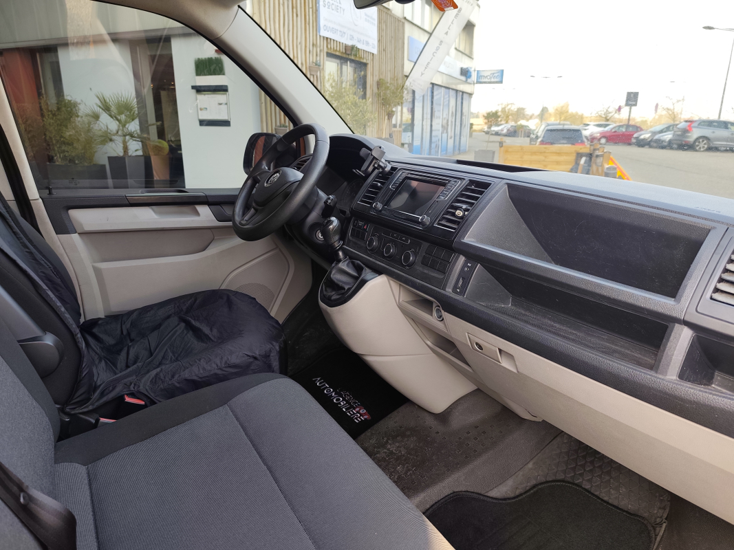 Volkswagen Transporter — 11
