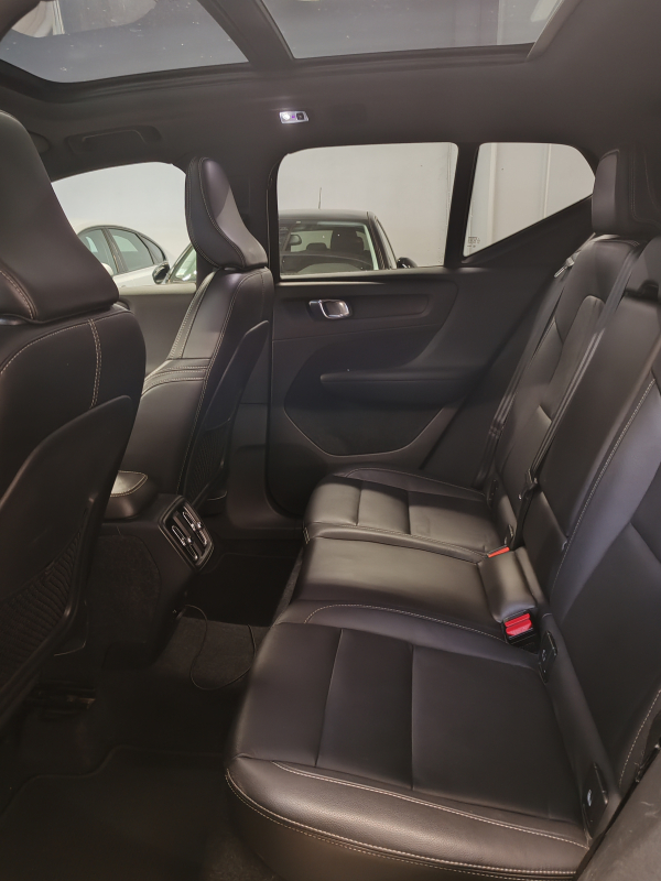 Volvo XC40 — 18