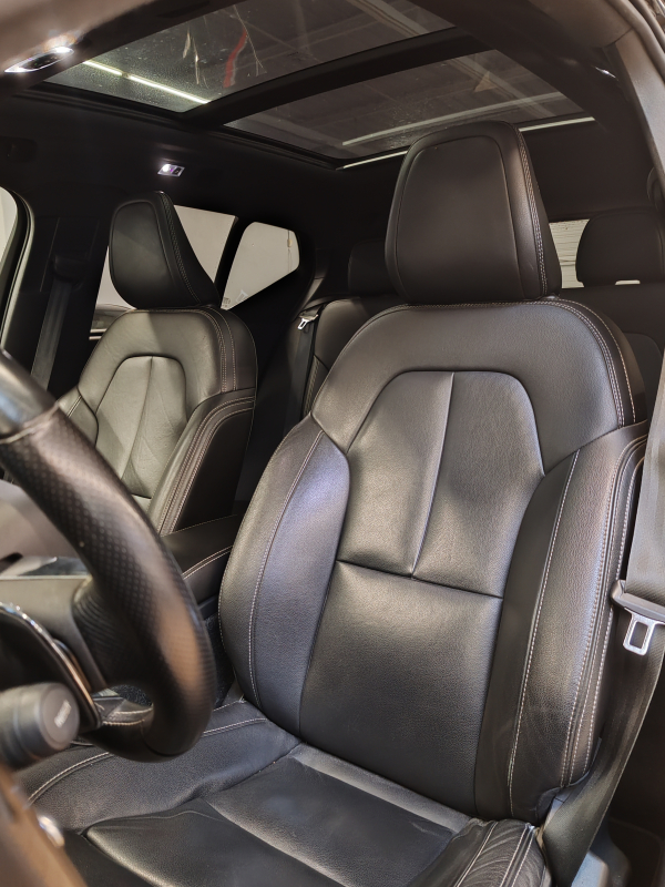 Volvo XC40 — 14