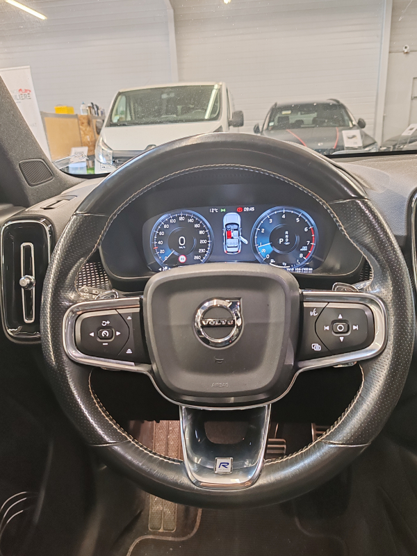 Volvo XC40 — 20