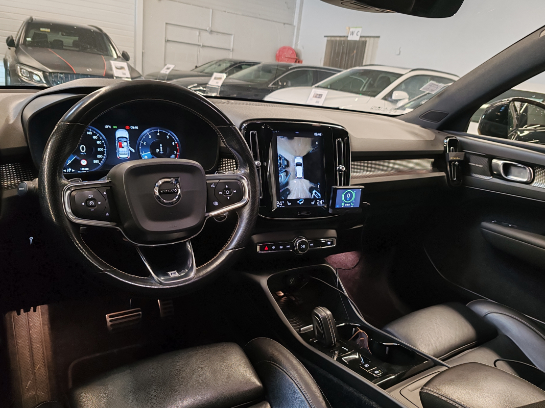 Volvo XC40 — 10