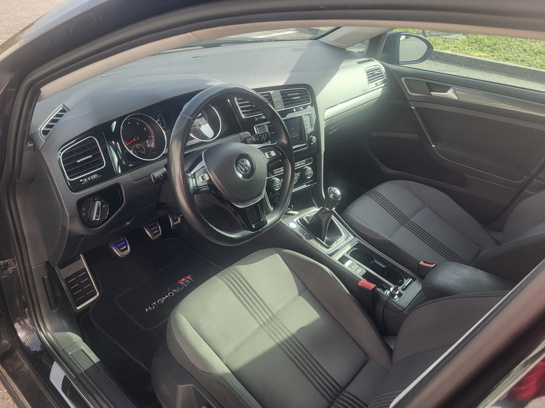Volkswagen Golf — 11