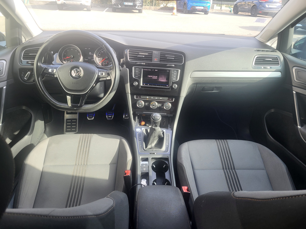 Volkswagen Golf — 9