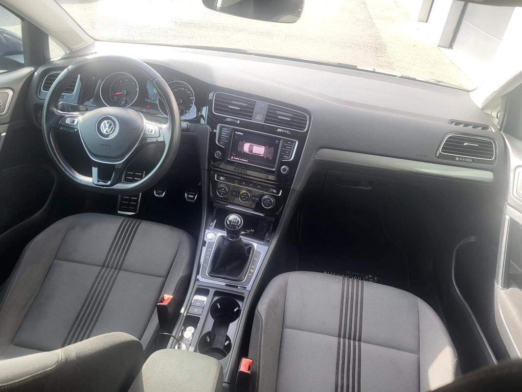 Volkswagen Golf — 14