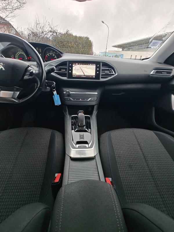 Peugeot 308 — 32