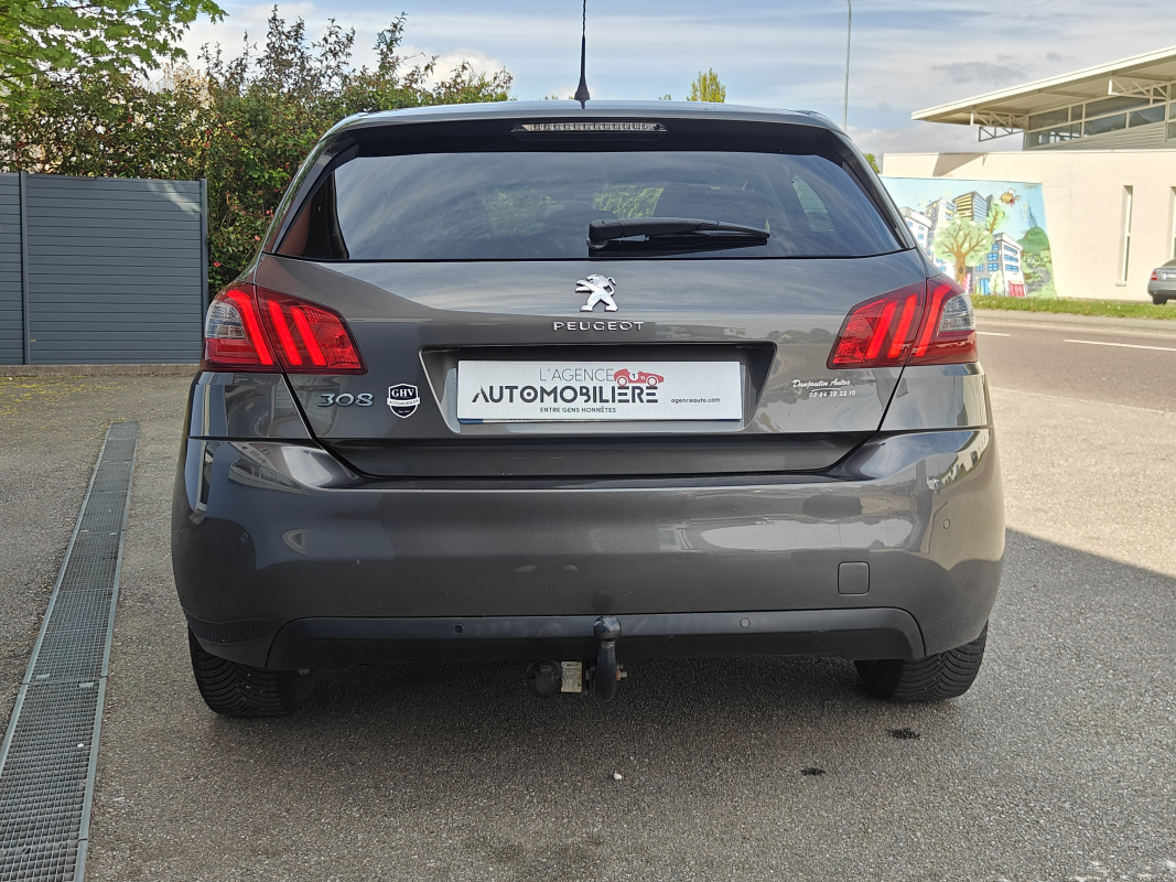 Peugeot 308 — 6