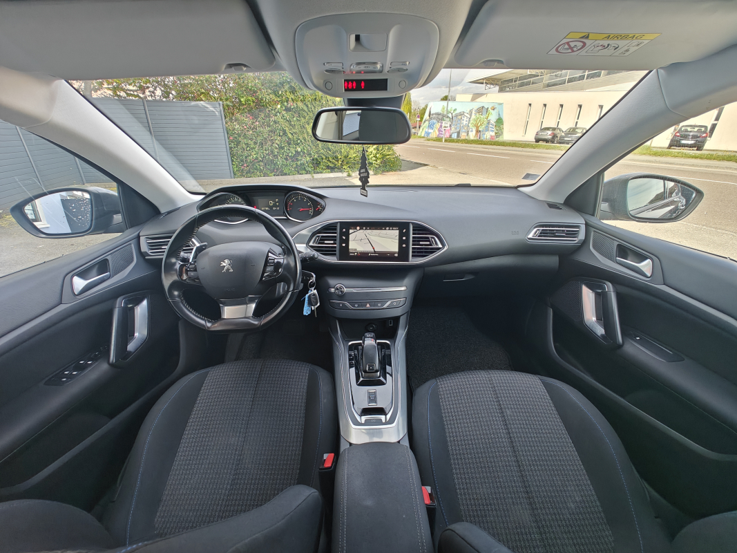 Peugeot 308 — 17