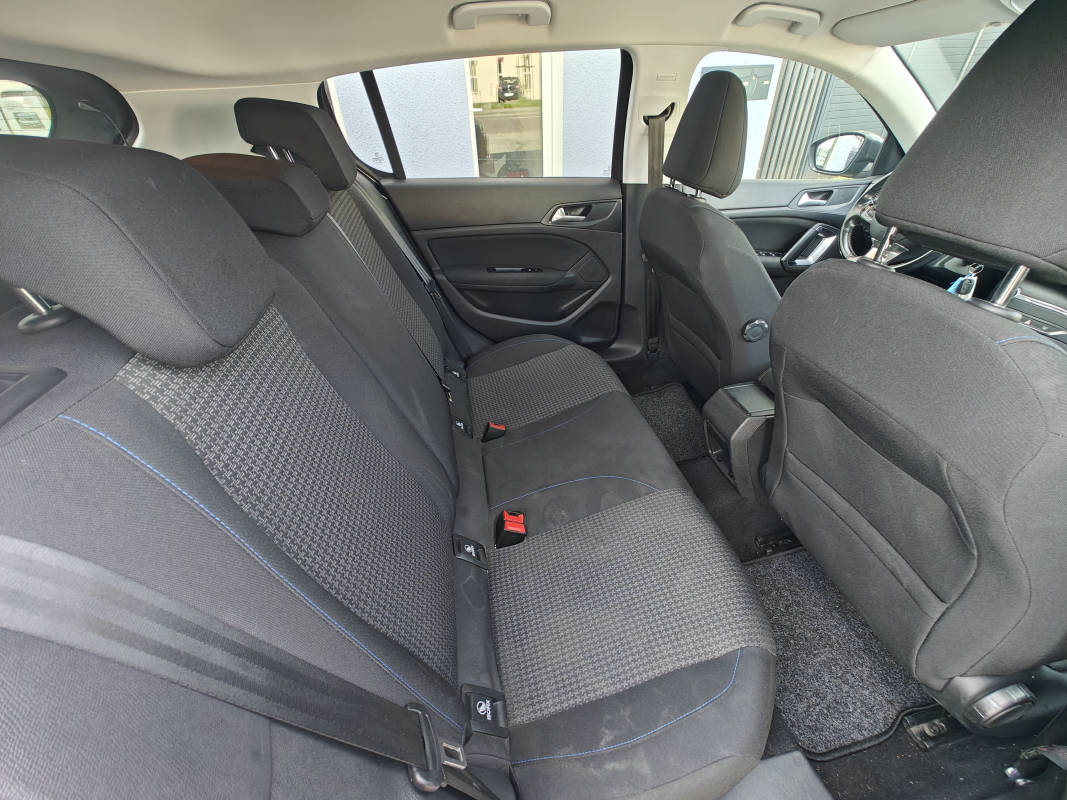 Peugeot 308 — 13