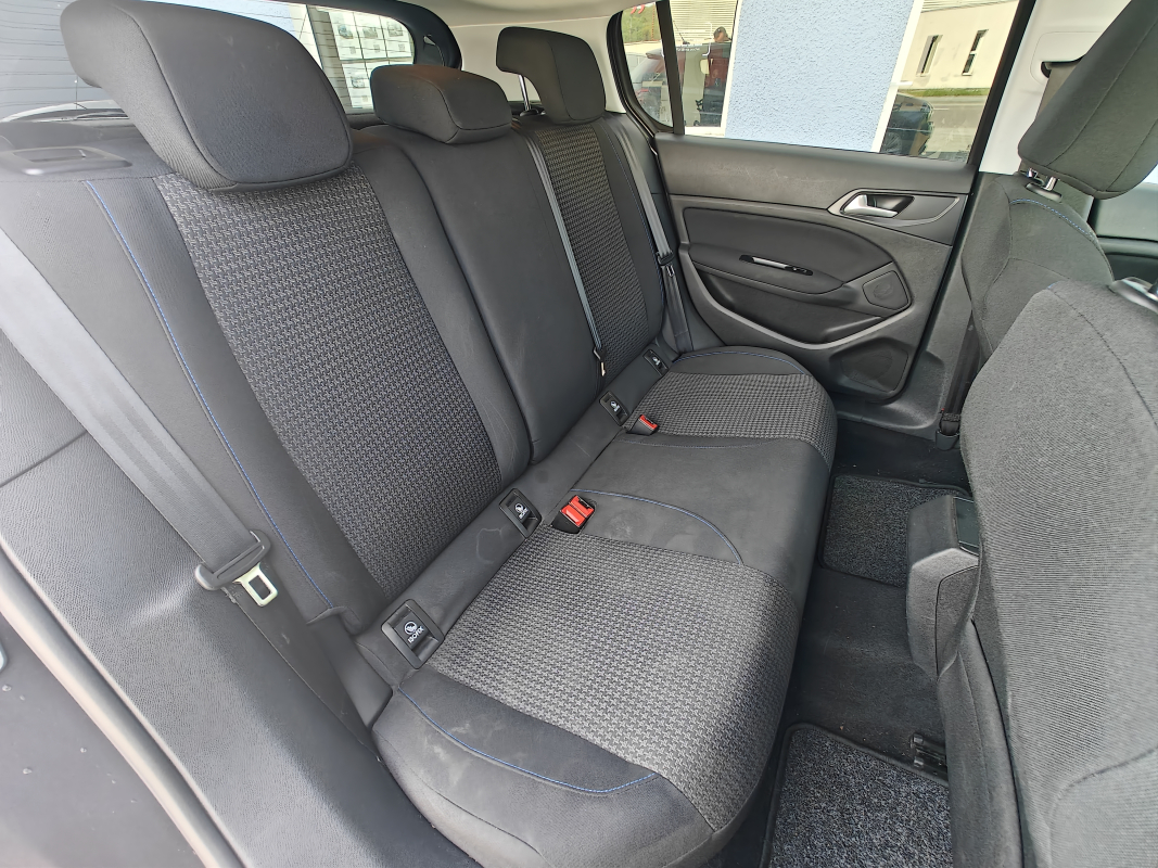Peugeot 308 — 14