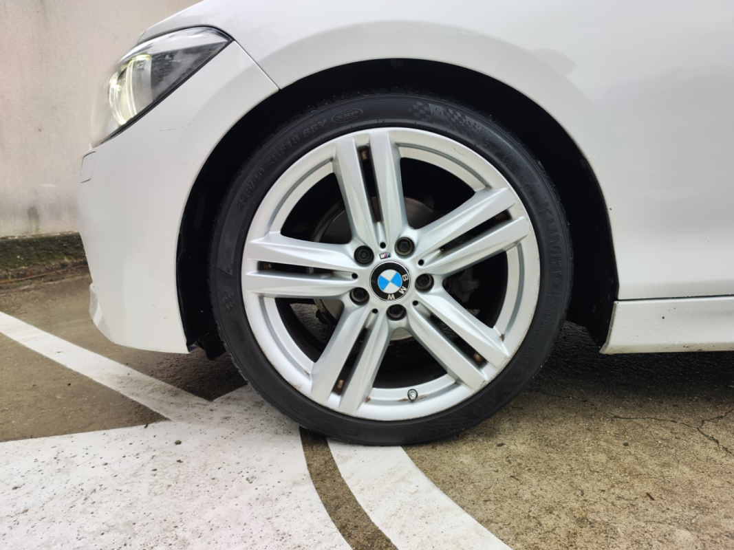Bmw Série 1 — 24