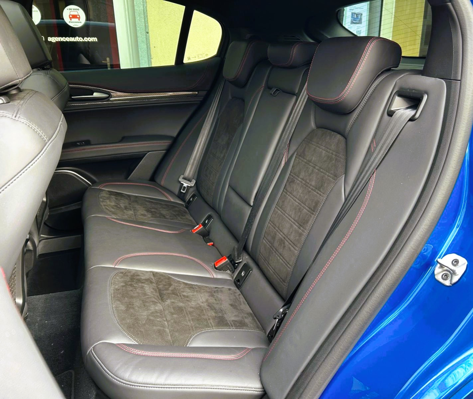 Alfa Romeo STELVIO — 11