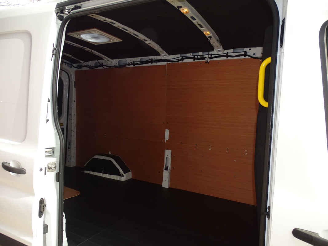 Ford Transit — 17