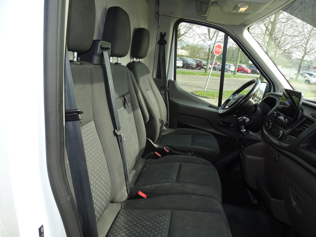 Ford Transit — 11