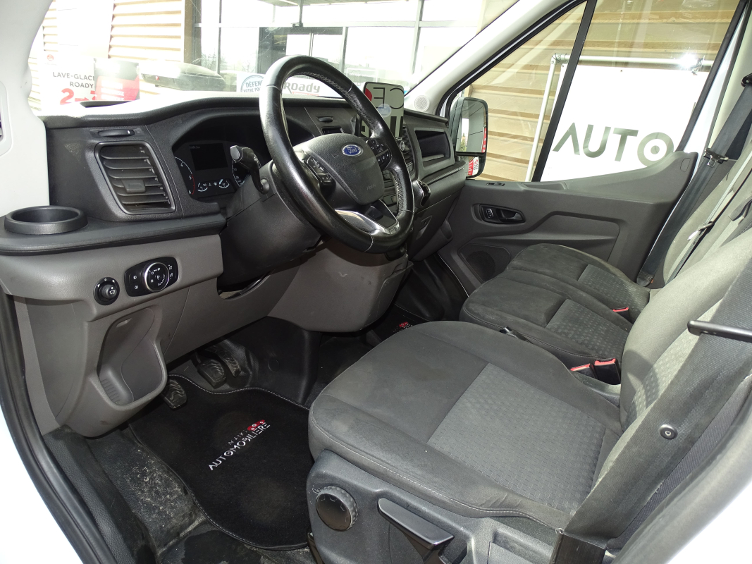 Ford Transit — 9