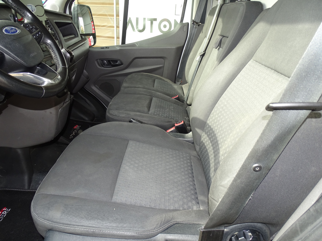 Ford Transit — 10