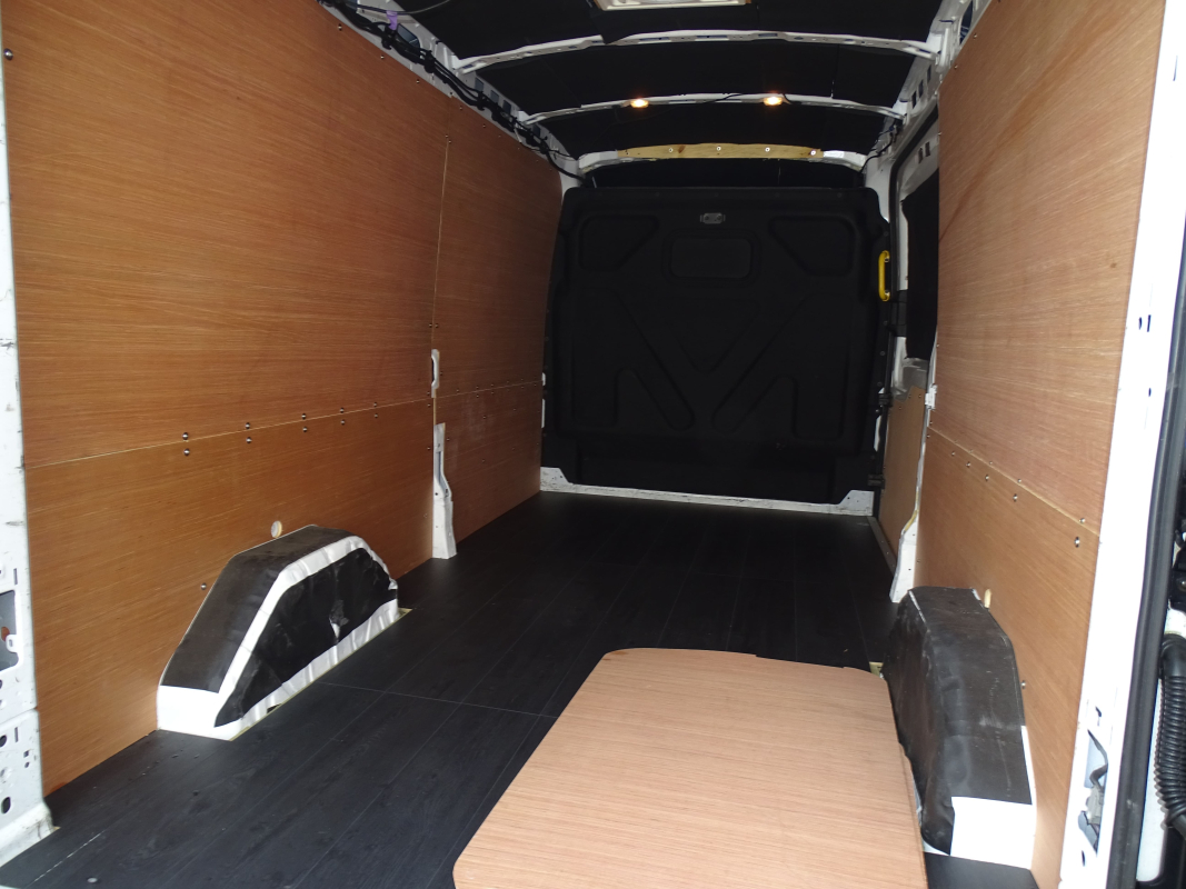Ford Transit — 22