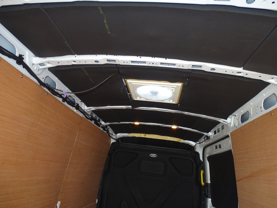 Ford Transit — 23