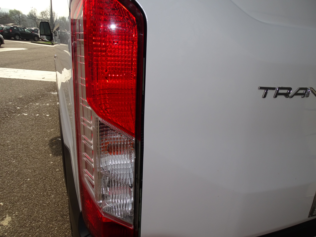 Ford Transit — 31