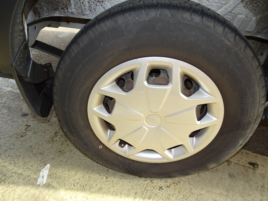 Ford Transit — 38