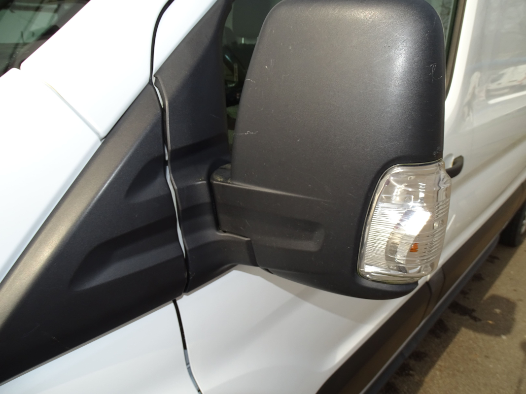 Ford Transit — 36