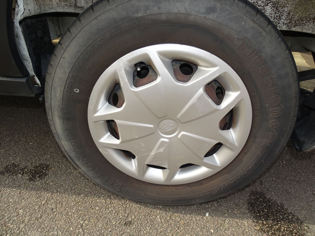 Ford Transit — 40