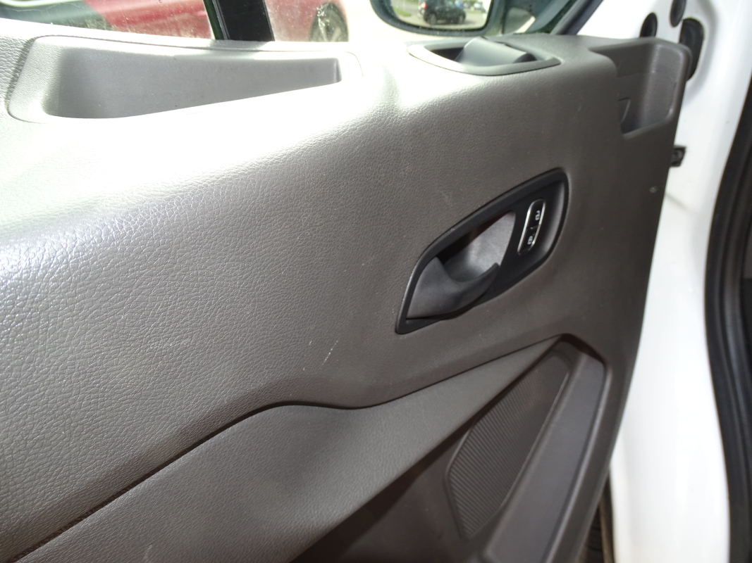 Ford Transit — 33