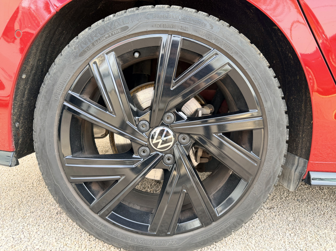Volkswagen Golf — 9