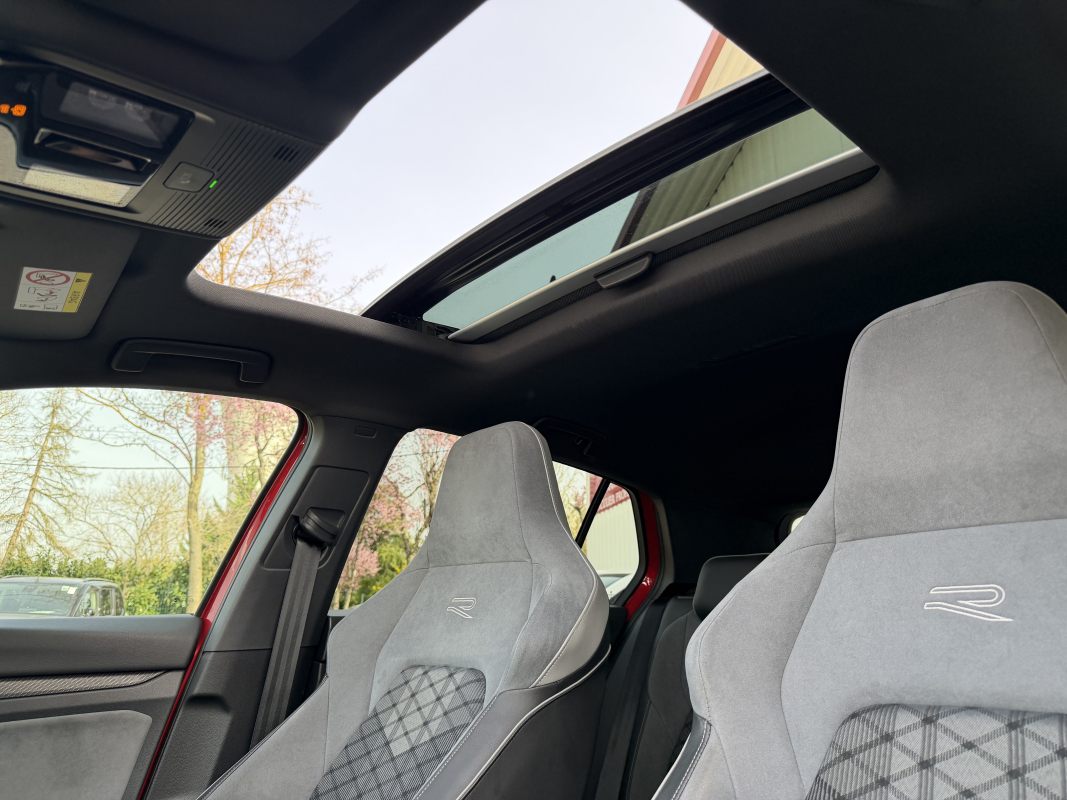Volkswagen Golf — 15