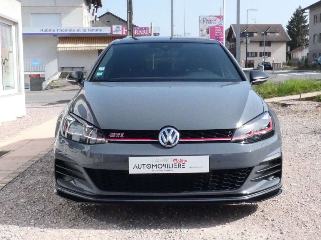 Volkswagen Golf — 2