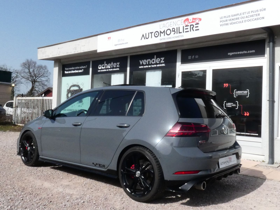 Volkswagen Golf — 9