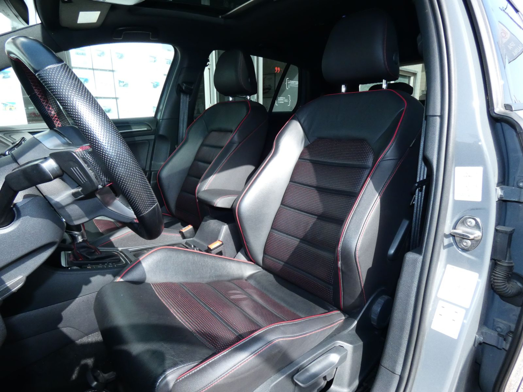 Volkswagen Golf — 12